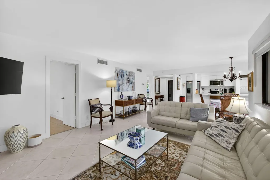 611 Brackenwood Cove Palm Beach Gardens FL 33418
