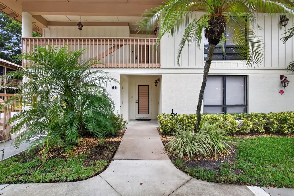 611 Brackenwood Cove Palm Beach Gardens FL 33418