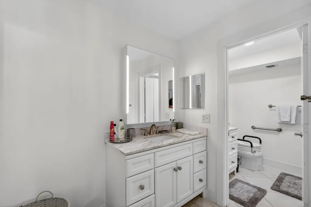 611 Brackenwood Cove Palm Beach Gardens FL 33418