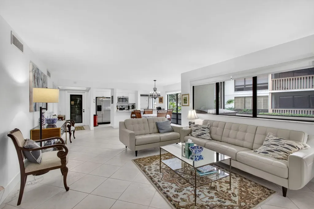 611 Brackenwood Cove Palm Beach Gardens FL 33418