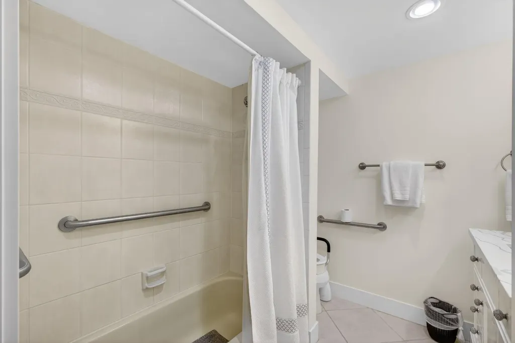 611 Brackenwood Cove Palm Beach Gardens FL 33418