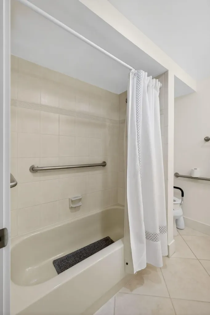 611 Brackenwood Cove Palm Beach Gardens FL 33418