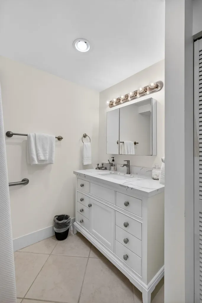 611 Brackenwood Cove Palm Beach Gardens FL 33418