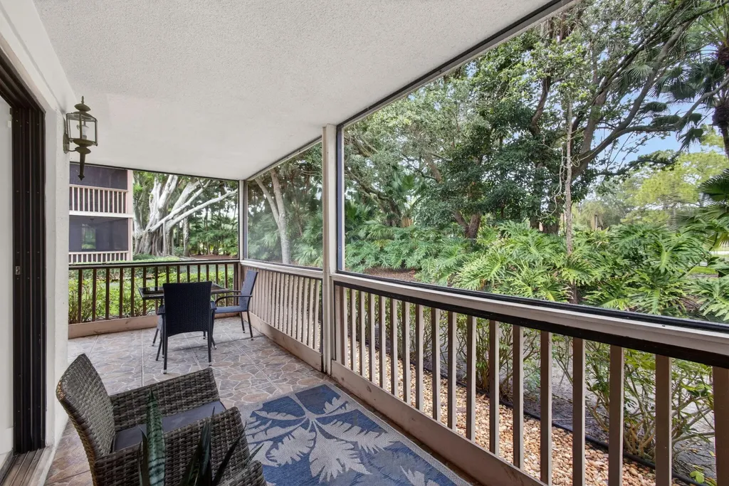 611 Brackenwood Cove Palm Beach Gardens FL 33418
