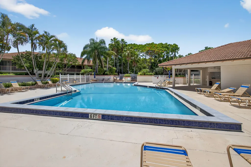 611 Brackenwood Cove Palm Beach Gardens FL 33418