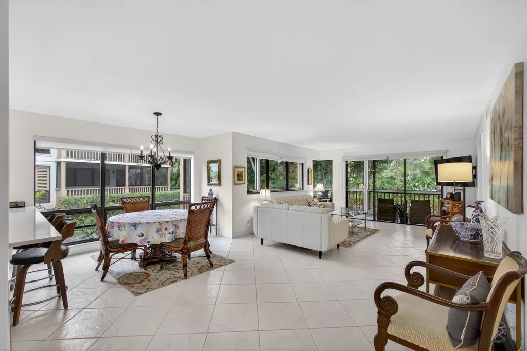611 Brackenwood Cove Palm Beach Gardens FL 33418