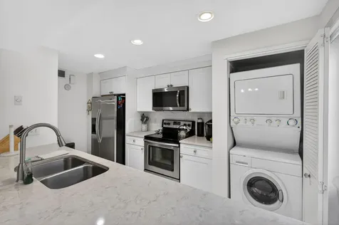 611 Brackenwood Cove Palm Beach Gardens FL 33418
