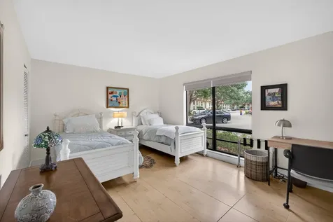 611 Brackenwood Cove Palm Beach Gardens FL 33418