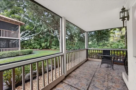 611 Brackenwood Cove Palm Beach Gardens FL 33418