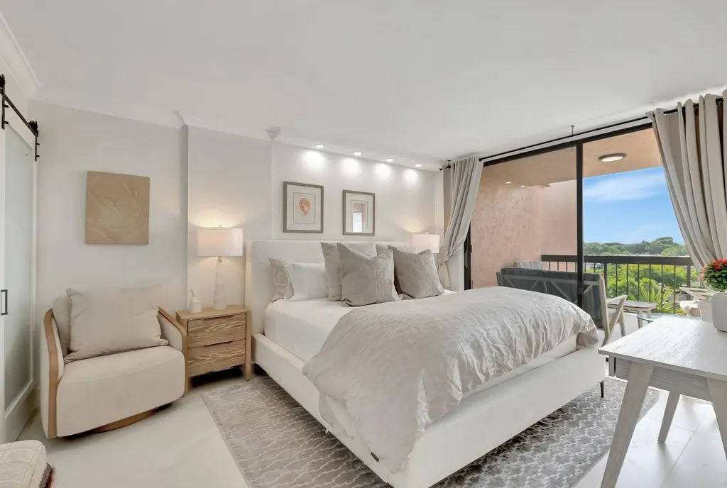 600 Egret Circle Delray Beach FL 33444