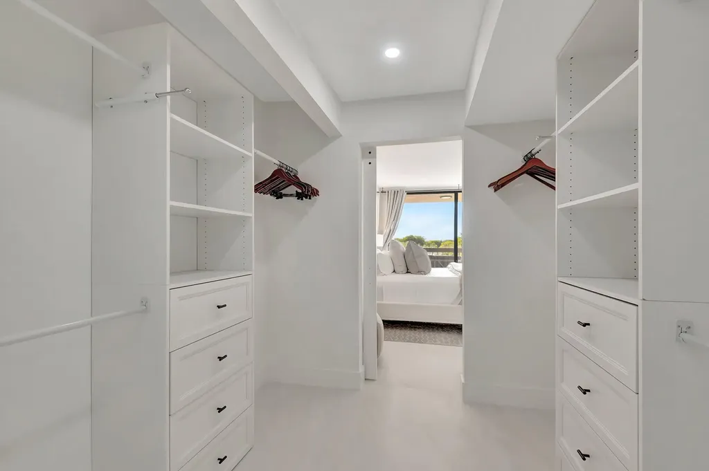600 Egret Circle Delray Beach FL 33444