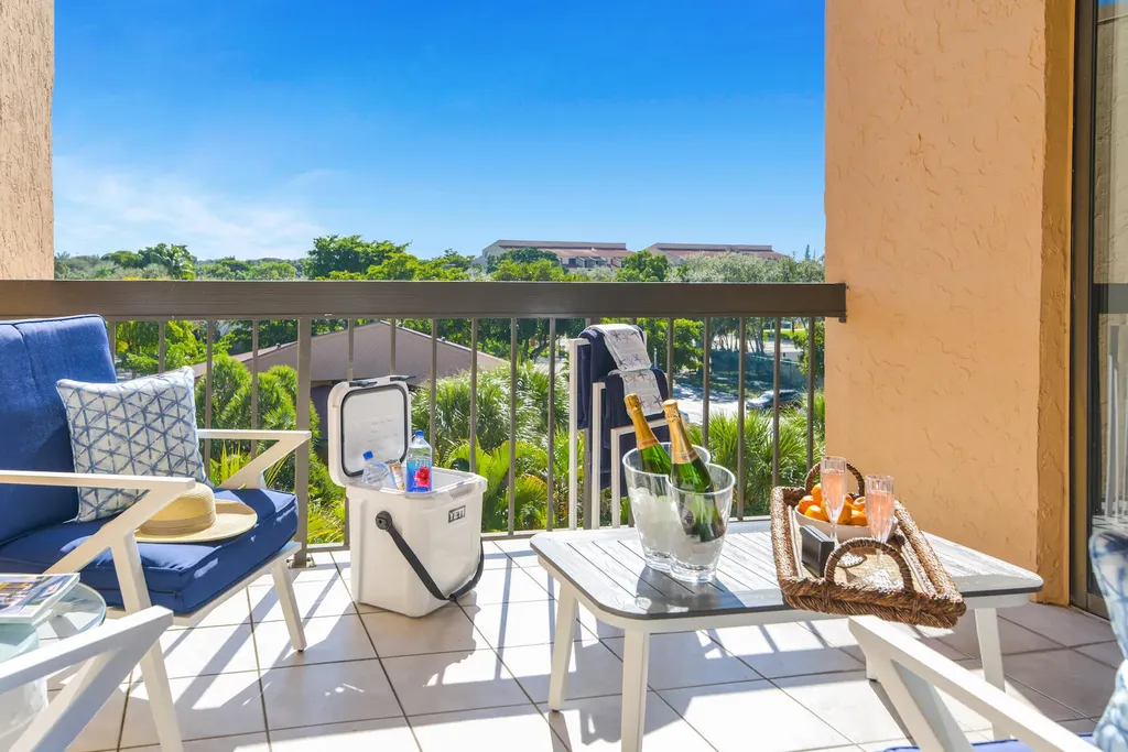 600 Egret Circle Delray Beach FL 33444