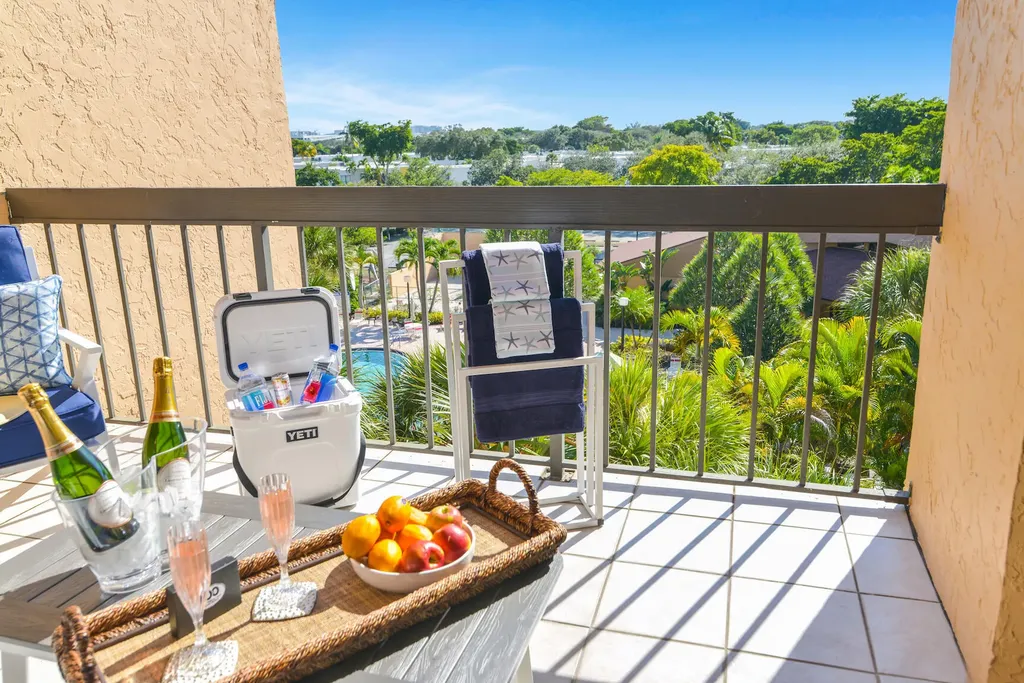 600 Egret Circle Delray Beach FL 33444