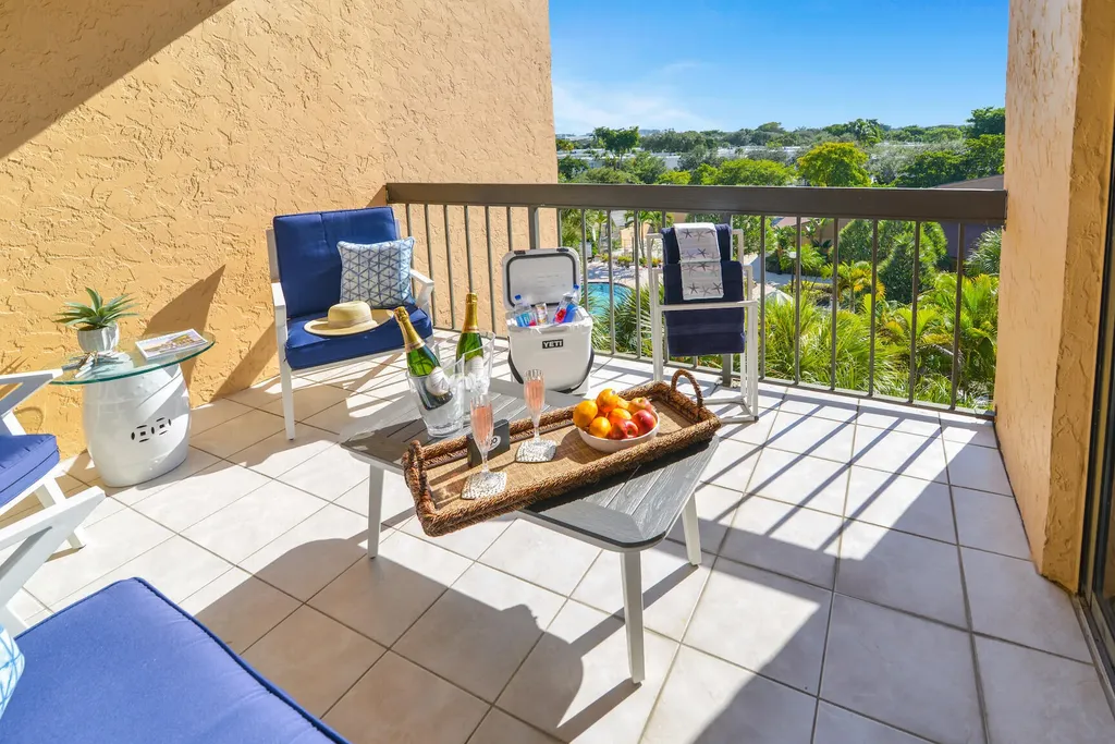 600 Egret Circle Delray Beach FL 33444