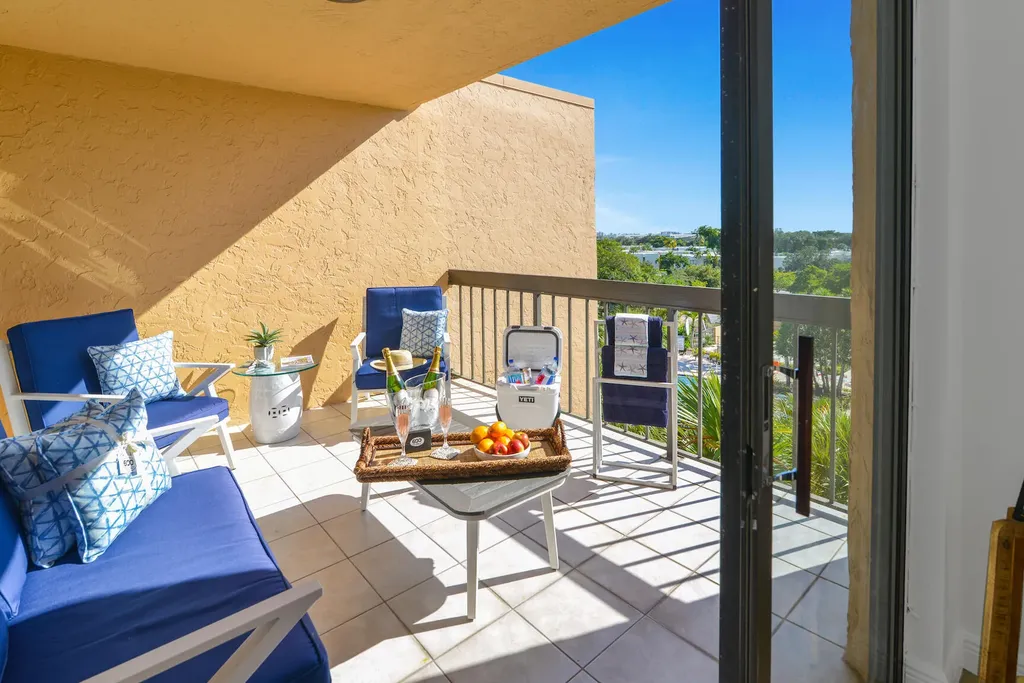 600 Egret Circle Delray Beach FL 33444
