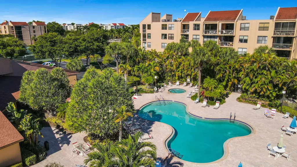 600 Egret Circle Delray Beach FL 33444