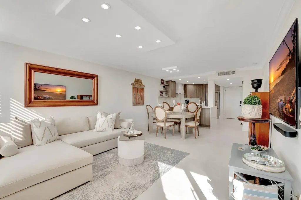 600 Egret Circle Delray Beach FL 33444