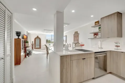 600 Egret Circle Delray Beach FL 33444