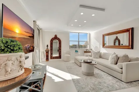 600 Egret Circle Delray Beach FL 33444