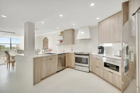 600 Egret Circle Delray Beach FL 33444