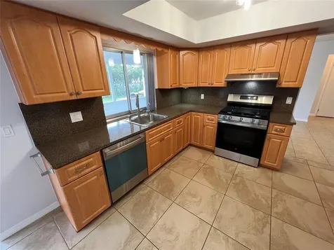 2650 NW 94th Way Sunrise FL 33322