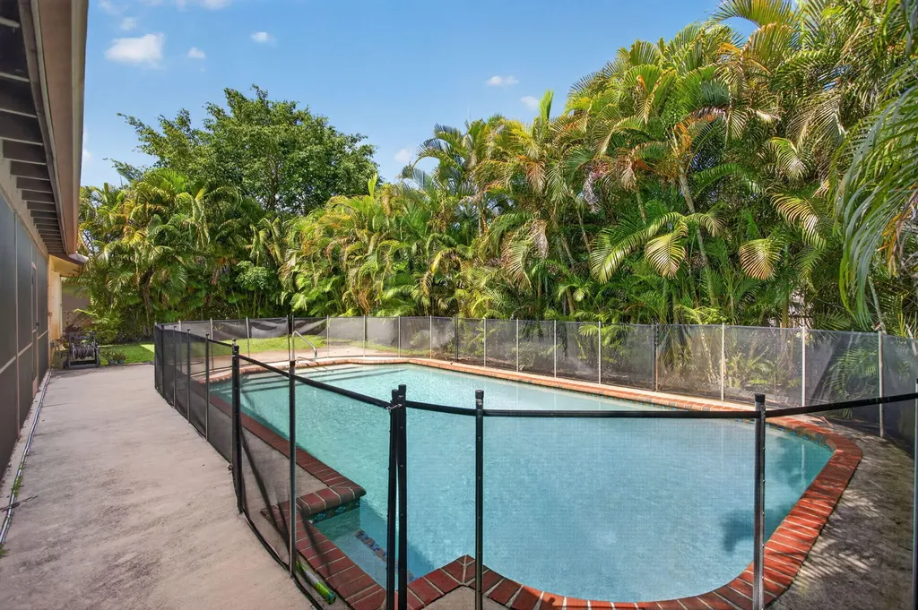 1311 NW 111th Way Coral Springs FL 33071