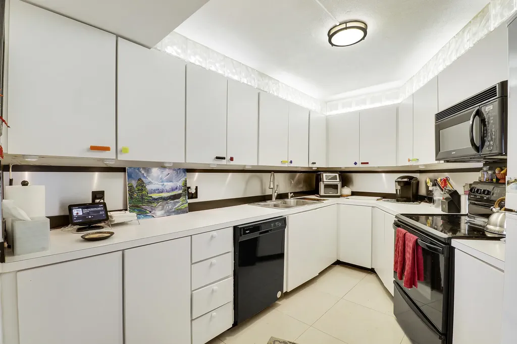 5420 N Ocean Drive Singer Island FL 33404