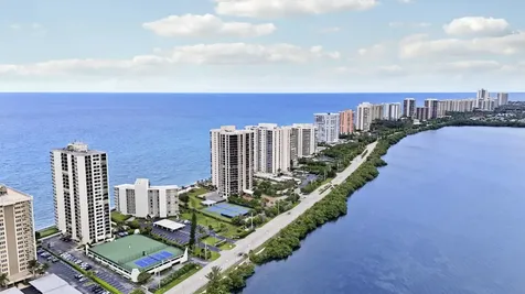 5420 N Ocean Drive Singer Island FL 33404