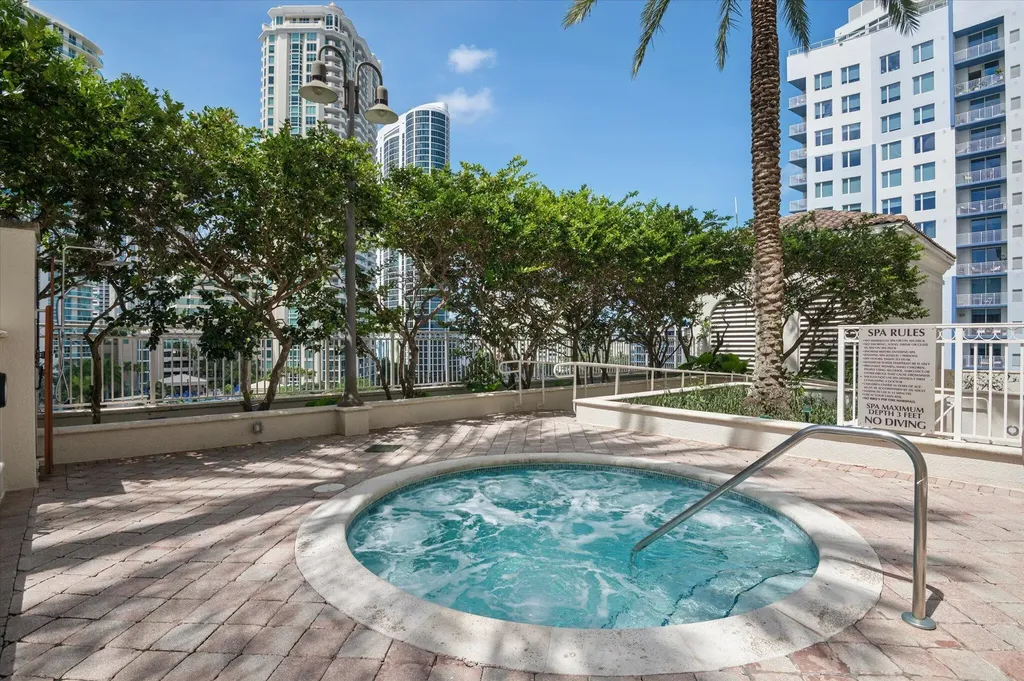 511 SE 5th Avenue Fort Lauderdale FL 33301