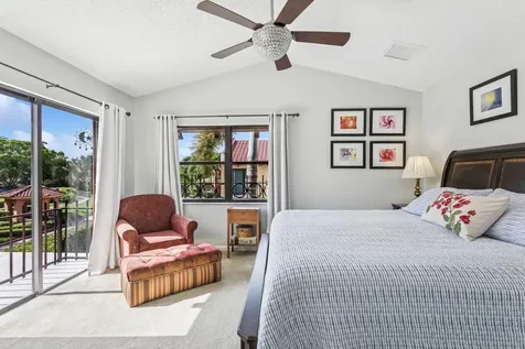 24 Uno Lago Drive Juno Beach FL 33408