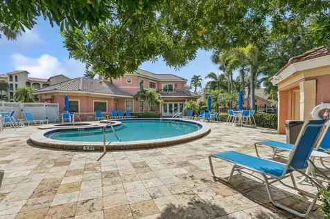 24 Uno Lago Drive Juno Beach FL 33408