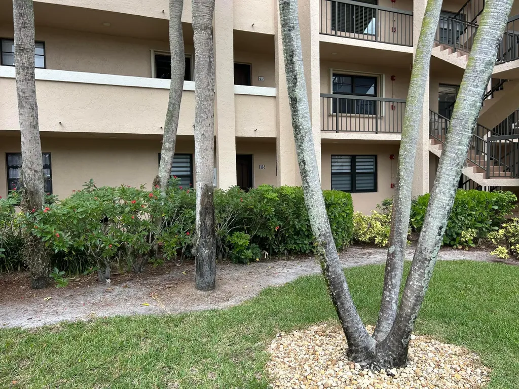 140 Lake Nancy Lane West Palm Beach FL 33411