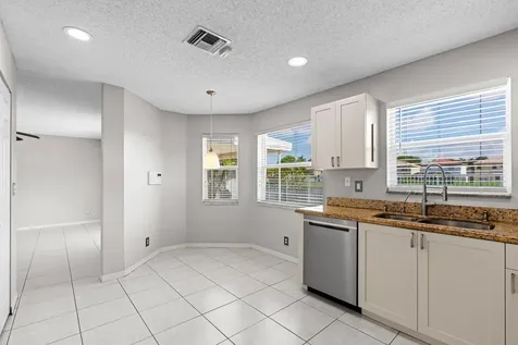 3961 Crescent Creek Place Coconut Creek FL 33073
