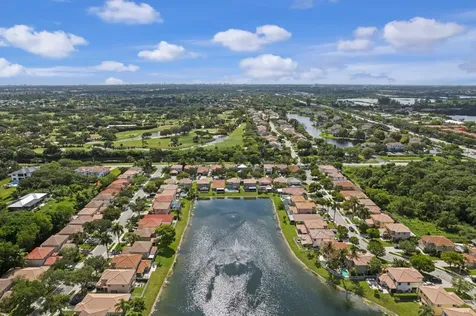 3961 Crescent Creek Place Coconut Creek FL 33073