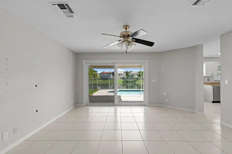 3961 Crescent Creek Place Coconut Creek FL 33073
