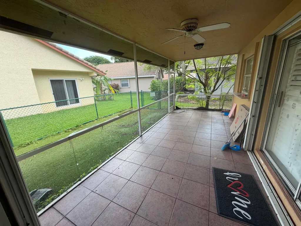 10325 NW 48th Court Coral Springs FL 33076