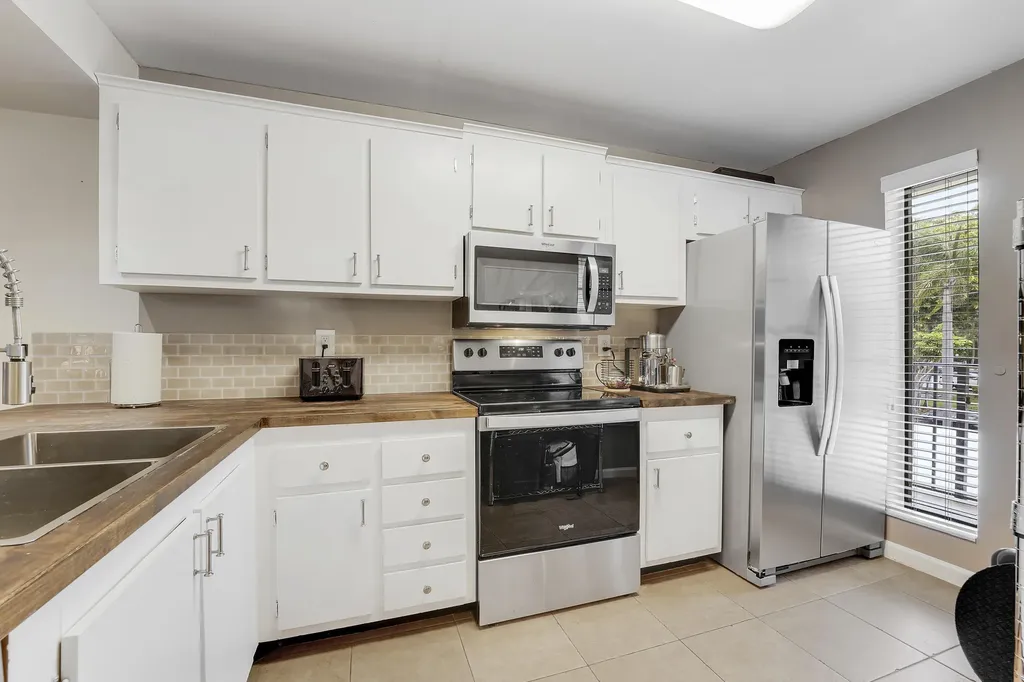 20 Royal Palm Way Boca Raton FL 33432