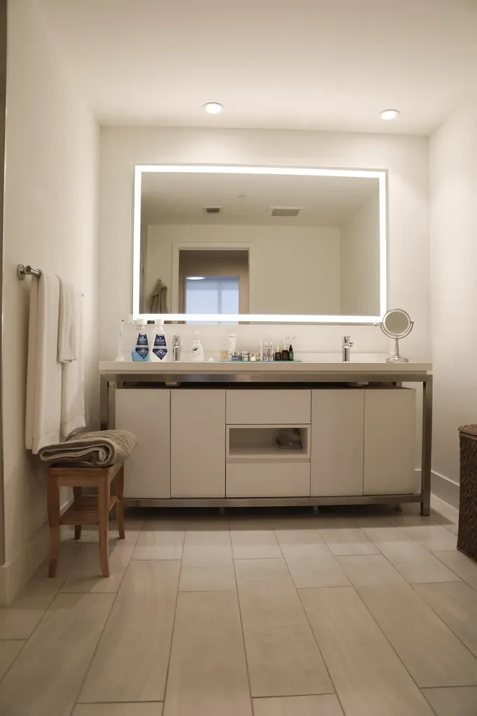 2000 Metropica Way Sunrise FL 33323