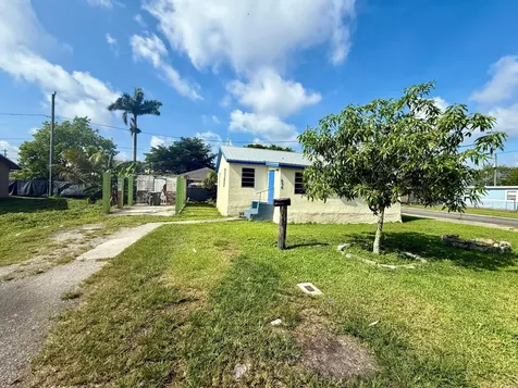 856 SW Ave D Belle Glade FL 33430