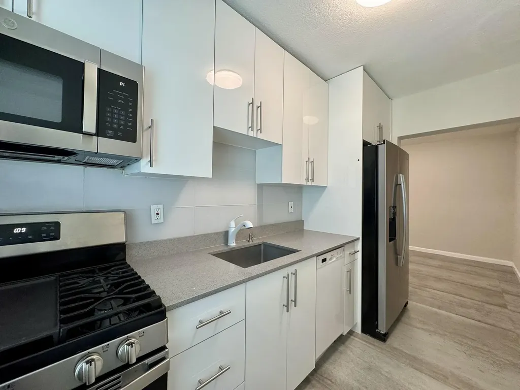 935 8th Street Miami Beach FL 33139