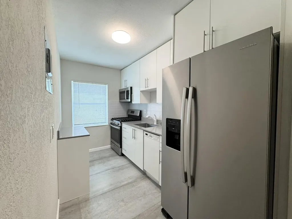935 8th Street Miami Beach FL 33139