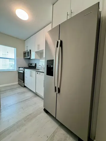 935 8th Street Miami Beach FL 33139