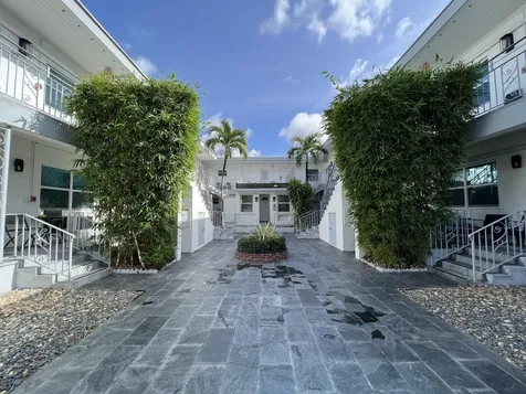 935 8th Street Miami Beach FL 33139