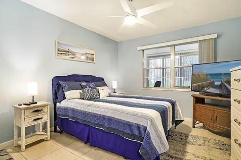 1023 Ellesmere B Deerfield Beach FL 33442