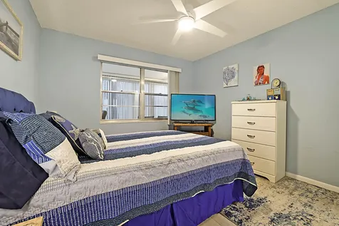 1023 Ellesmere B Deerfield Beach FL 33442