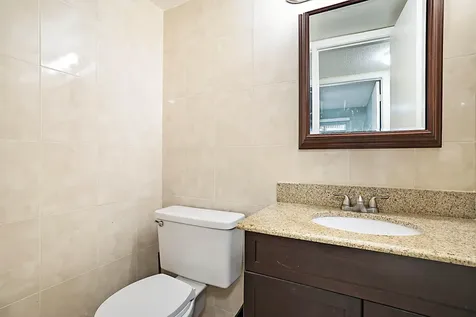 1023 Ellesmere B Deerfield Beach FL 33442