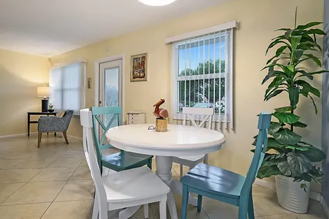 1023 Ellesmere B Deerfield Beach FL 33442