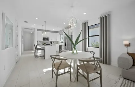 2114 Sequoia Naples FL 34120