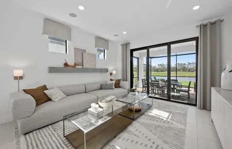 2114 Sequoia Naples FL 34120