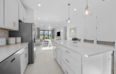 2114 Sequoia Naples FL 34120